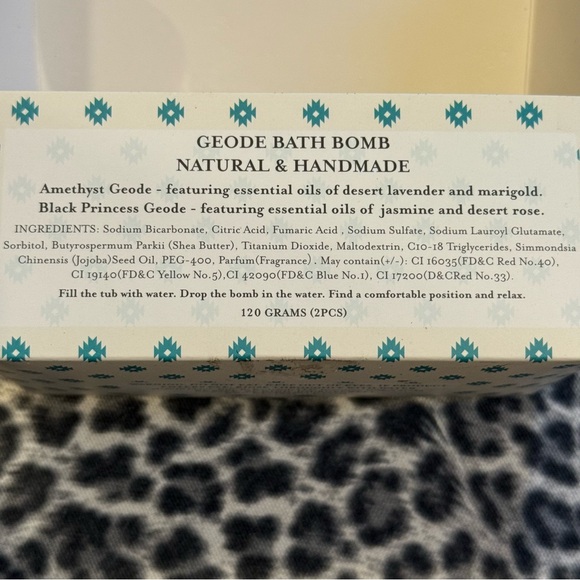 Kevia Style Crystal Geode Amethyst Bath Bomb Set - Blue Gold Purple (2) NIB - Picture 4 of 9